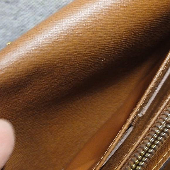 Louis Vuitton Brown Monogram Sarah Long  Wallet Brown - Picture 9 of 13